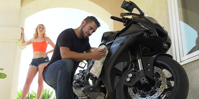 Helping the couple with a dick in his ass