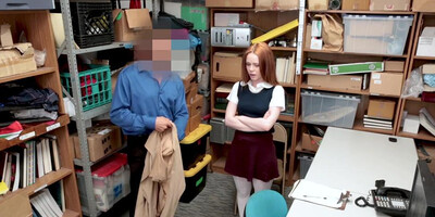 Caught teen gives head to cop