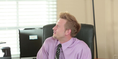 Elizabeth Jolie wants to taste big fat cock in her mouth