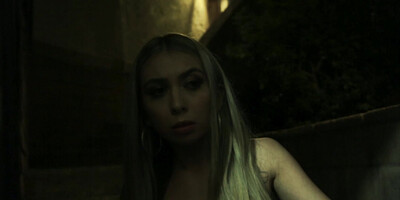 Abella Danger gives in to the lust with Luna Star