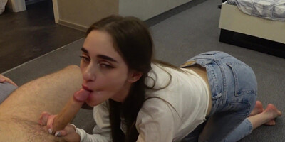 Beautiful Slim Girl And Her Deep Throat