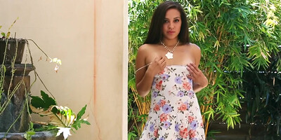 Tanned Dani Maze plays with new sex toy