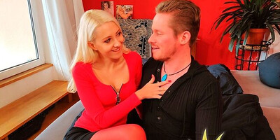 Helena Moeller: Fucks On The First Date