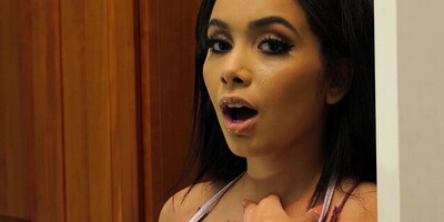 Aaliyah Hadid Would Do Anything For Her Stepdad's Huge Dick