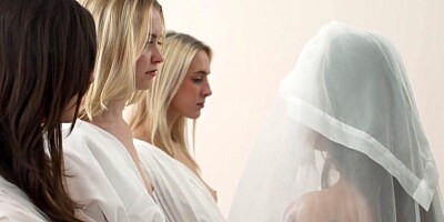Religious teen group lick
