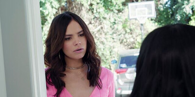 My Neighbor's A Lesbo!? - Payton Preslee & Kuleana