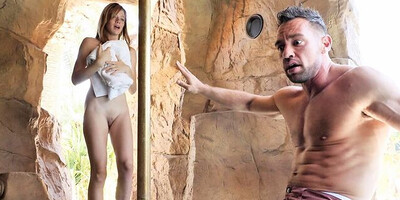 Randy stepdaughter seduces poor stepdad w titties