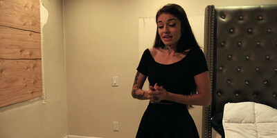 PropertySex Bad Roomie Apologizes with Blow-Job and Hookup