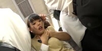 Japanese Schoolgirl Gets Instruct Gasp + Splashing