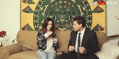 Deluded blonde doesn't scream but joins lovers