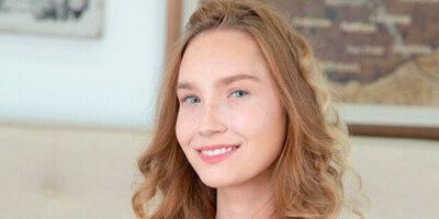 Claire Roos Wants To Show You Her Panties And More LIVE