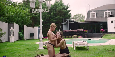 Tall Babe Plays Mature