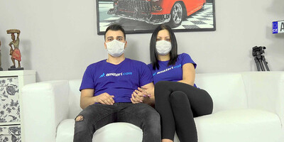 Don Diego & Julia Parker in The Horny Couple Is Not Afraid Of Coronavirus - Porncz
