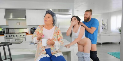 Bearded guy finally inseminates his beautiful brunette girlfriend