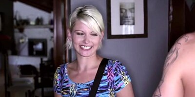 Blondie petite Dani Desire gets fucked by Richie in the bedroom