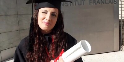 Slut takes a big facial after graduation
