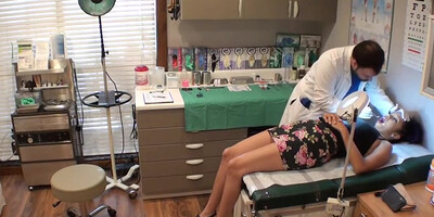 Phoenix Rose luvs the way her physician is kneading her, while they are alone in his office