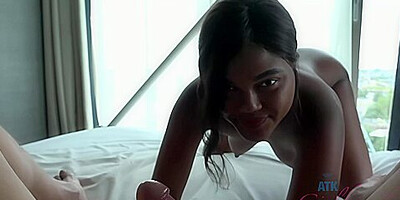 Yaras Last Day In Amsterdam Ends With A Creampie - Yara Skye