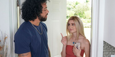 Alicia Williams Gets Tipped Extra For Her Sexual Favors