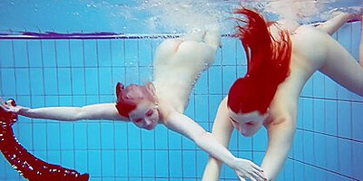 Hottest Underwater Girls Stripping Dashka And Vesta