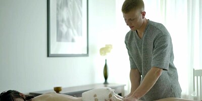 Massage turns out into sensual sex scene for beautiful Loventa