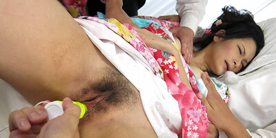 Kimono Lady Ako Nishino gets a gang of men to fuck her - JapanHDV