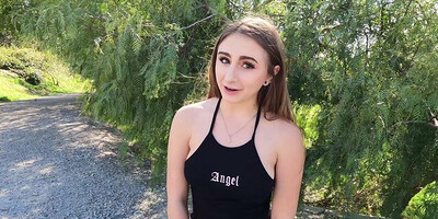 Penelope Kay Loves When Her Asshole Get Stretched And Stuffed