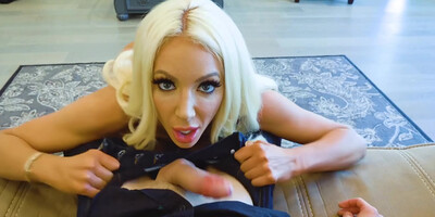 Nicolette Shea And Juan El Caballo Loco - Is Treating A New Lover With Her Cunt Hole