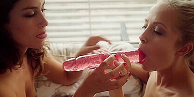 Horny Hairy Pussy With Julia Roca And Sicilia Model