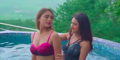 Sexy Lesbian Bhabhi Swimming Pool Me Nahake Namkeen Hogyi