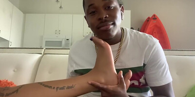 Rich Dapiper Kissing And Licking My Toes For Fun