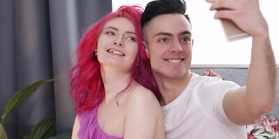 Alien Fox - Pink-hair Escort Gf Experience