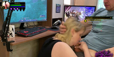 Girlfriend sucked my dick while I was playing WoW