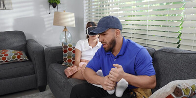 Selena Love is in the middle of her VR exercise routine when her boyfriend came home