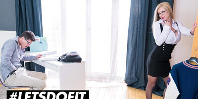 Nerdy cougar Lara De Santis seduces and fucks her stepson