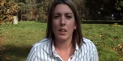 Highly Very First time British milf makes her highly very first video outdoors