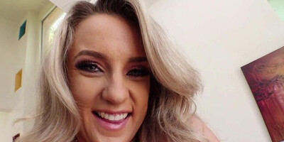 Kate Kennedy Rubbing Her Clit Until She Cums