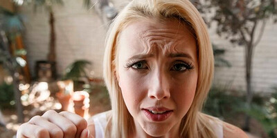 Samantha Rone fucking in the couch with her bubble butt