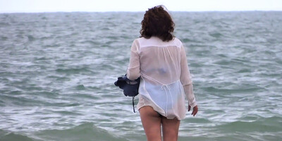 Video1-3 - Latina stepmom shows off and masturbates on the beach