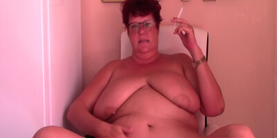 Smoking Horny Milf Grand Jo
