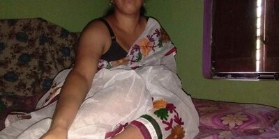 Mami Ko Chod-Chod Kar Moot NIkal Diya - Fucking My Aunt