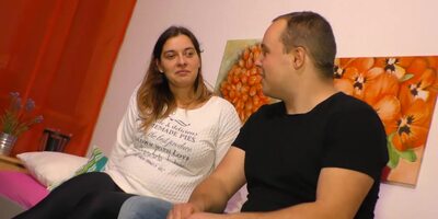 Natural tits Nadine U gives blowjob and fucks stallion