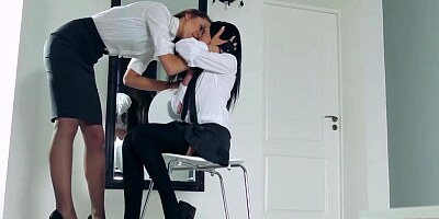 A lengthy legged teacher gets feeldoe pulverizing