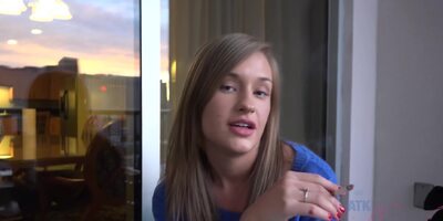 01 - 4k - Brooke S And April Brookes