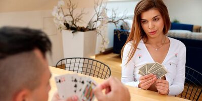 Not Like Other Stepsisters - S20:E6