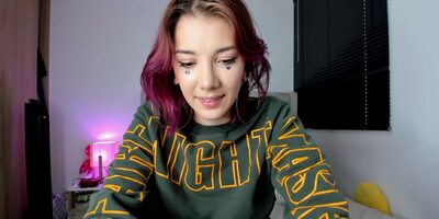 Colombian otaku masturbates intensely for you on webcam