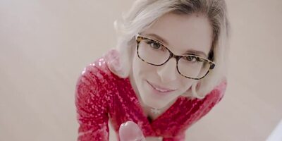 Taboo sex is the best Christmas gift for MILF