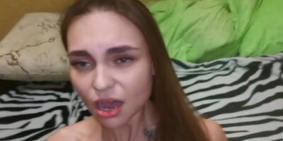 A Guy Fucks His Girlfriend