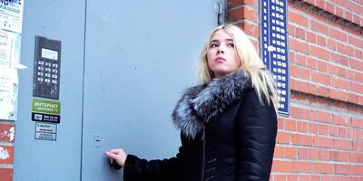 DEBT4k. Wonderful hairdresser has no money and is in debt