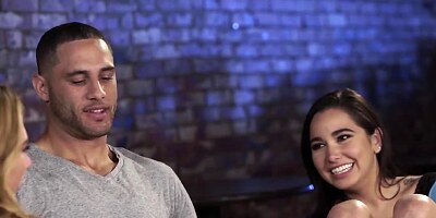 Boring night at the bar turns into a hot threesome